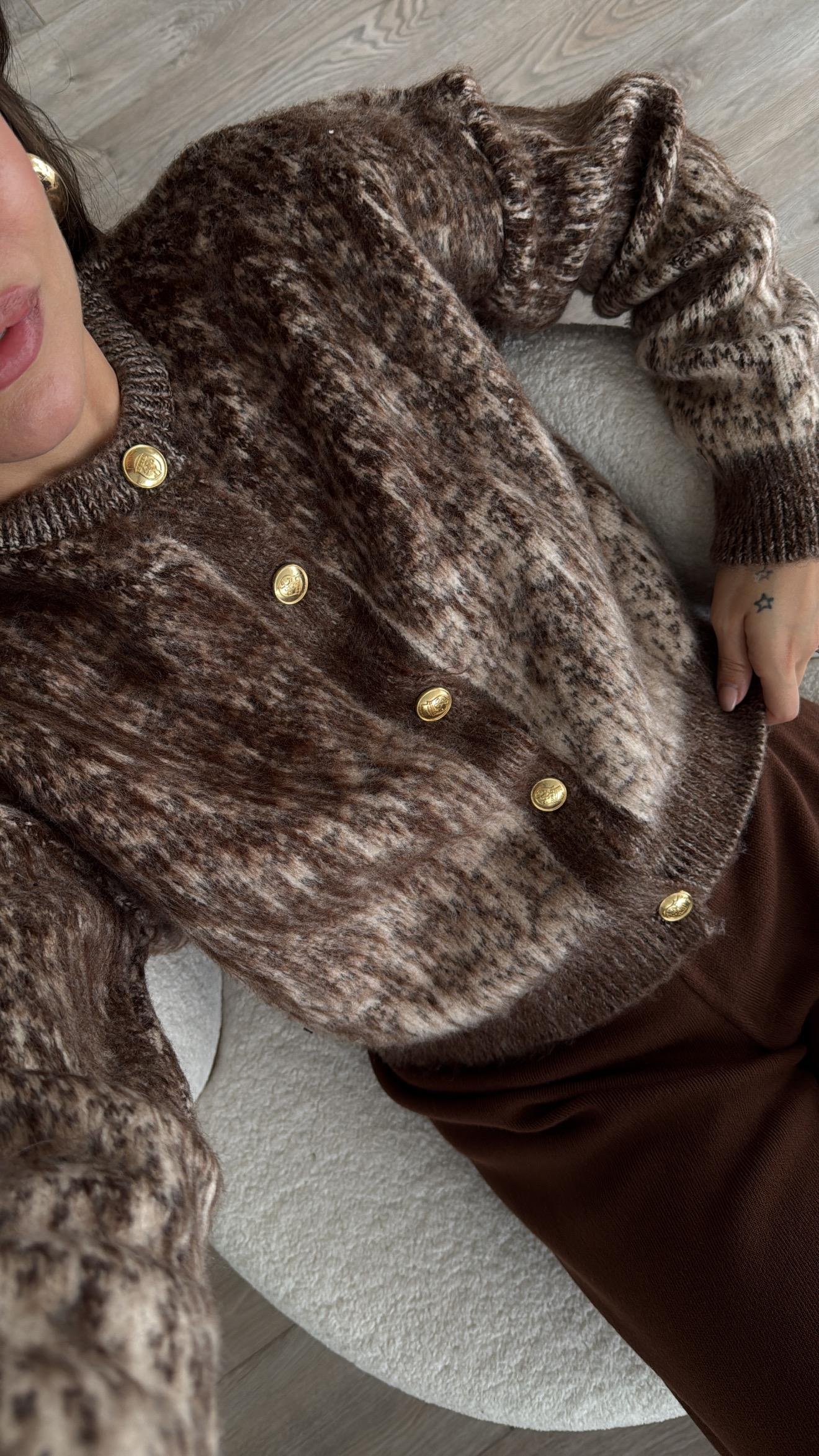 Vanilya Kahve Gold Düğmeli Tüylü Hırka 