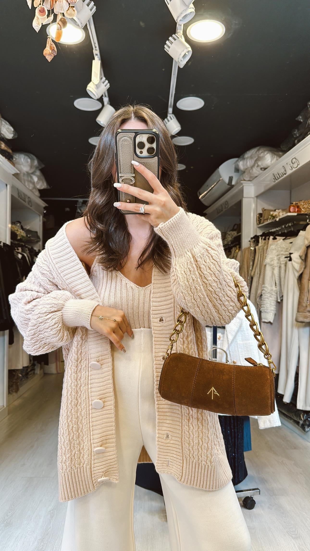 Vanilya Renk Atletli Hırka 