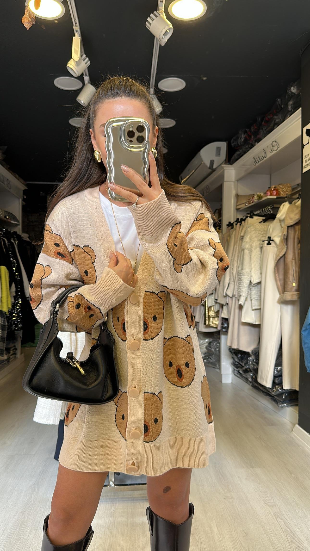 Vanilya Renk Ayıcık Desenli Düğmeli Hırka 