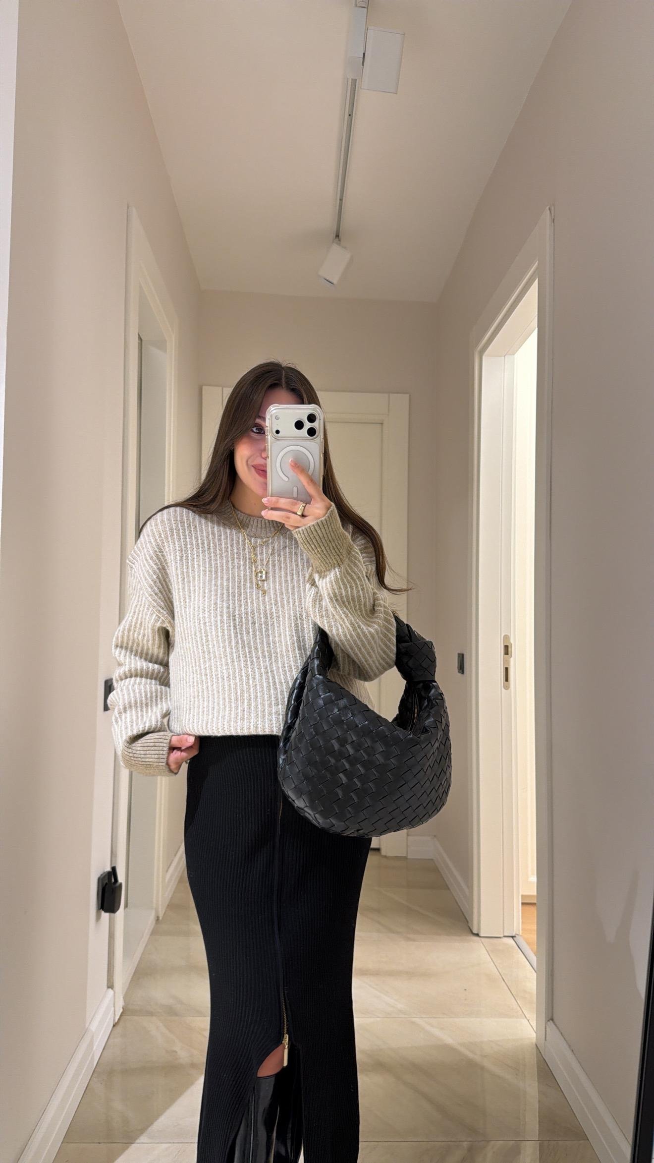 Vizon Ekru Dik Çizgili Marka Model Kazak