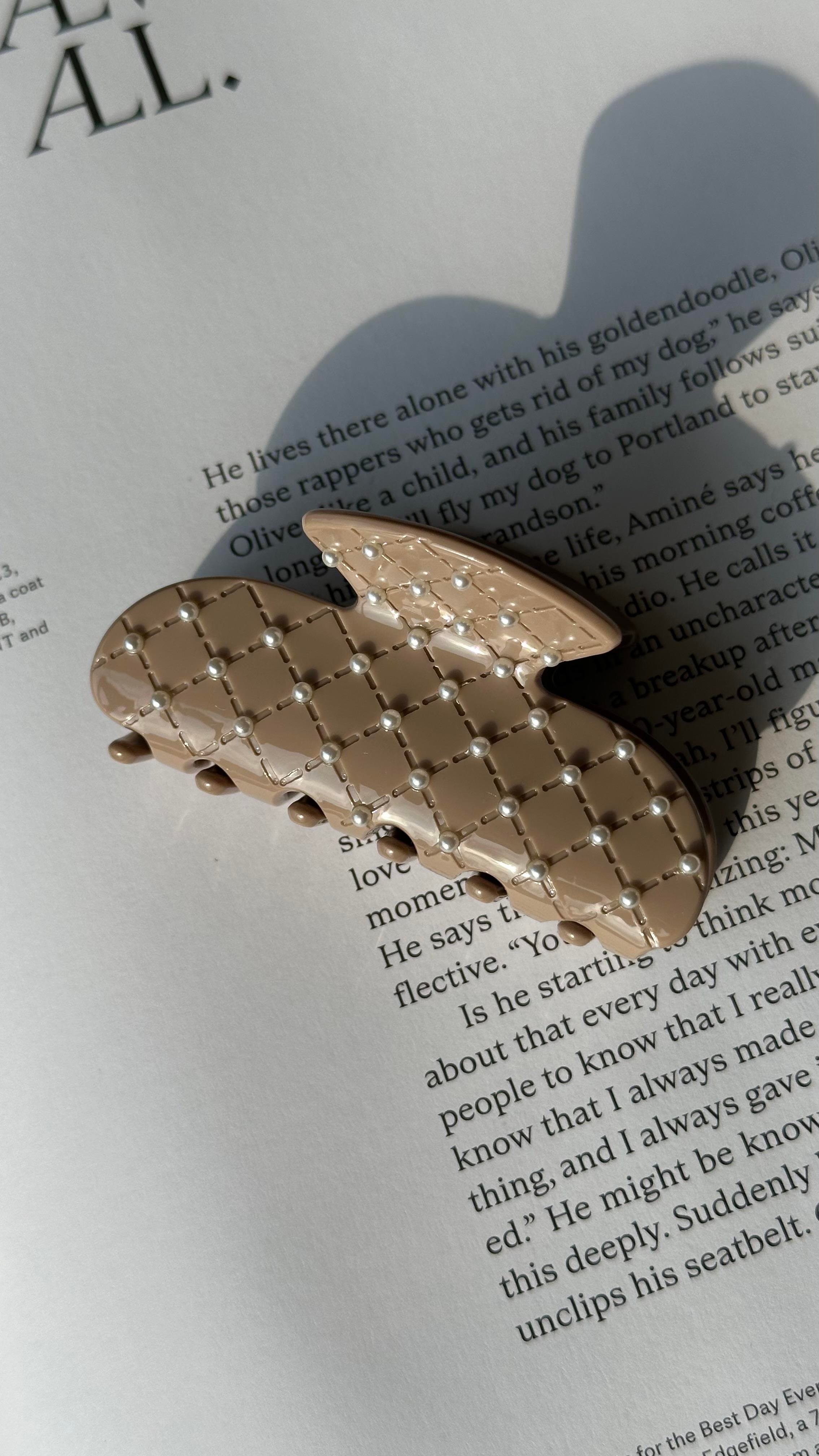 Vizon İnci Detaylı Mandal Toka