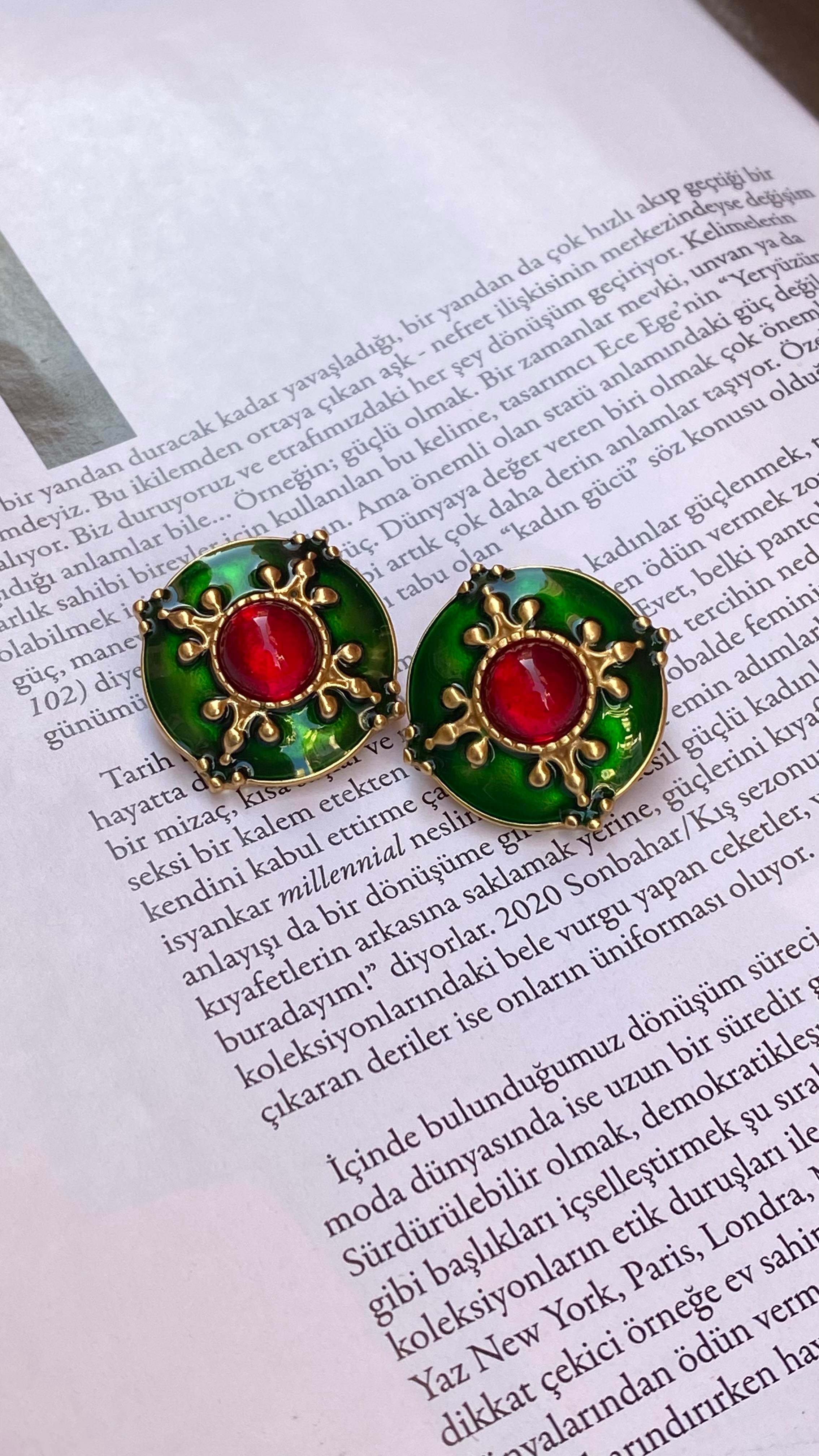 Gold Kruvasan Model Küpe