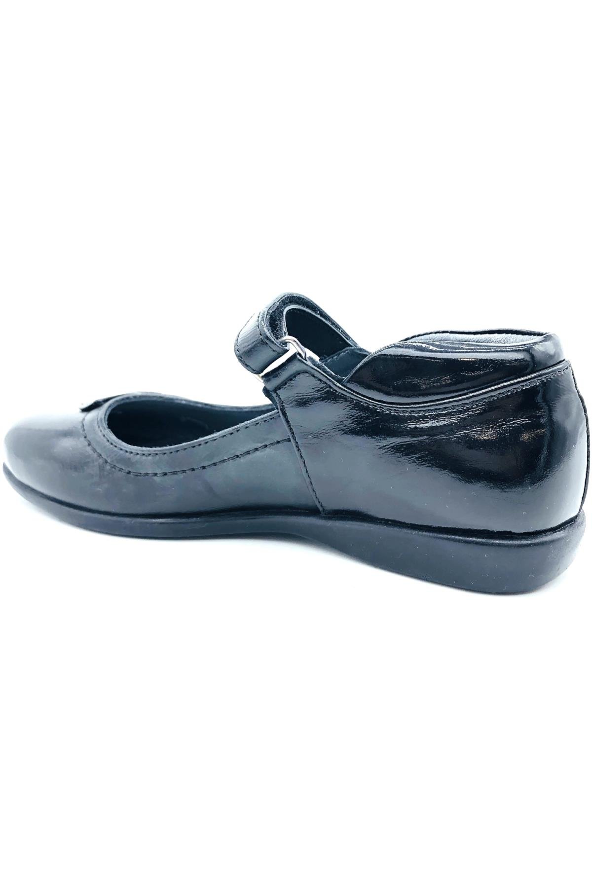 Bantlı Geniş Kalıp Kız Çocuk Okul Ayakkabısı Siyah Rugan