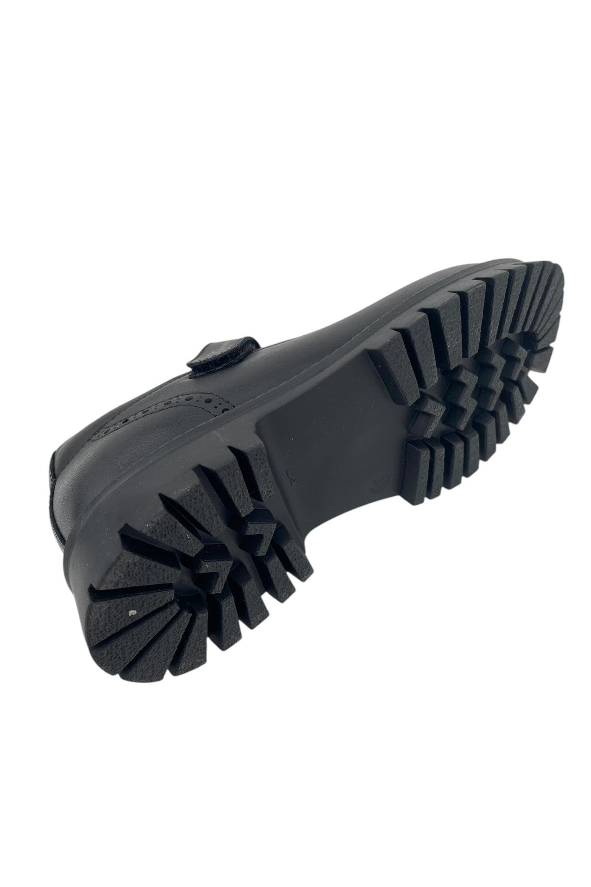 Düz Zımbalı Kız Çocuk Deri Okul Ayakkabısı Siyah