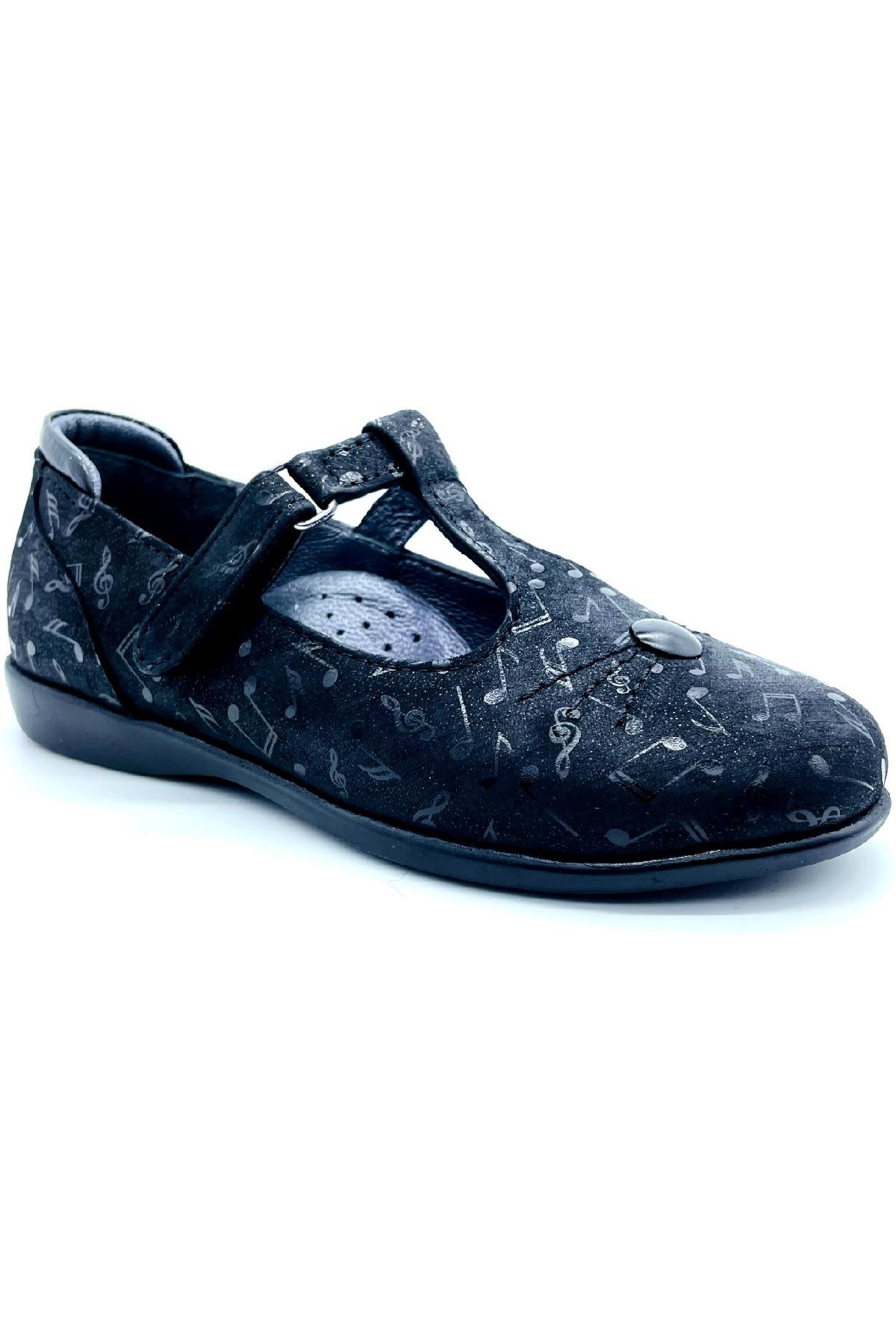 Kedi Motifli Klasik Kız Çocuk Okul Ayakkabısı Siyah Desen