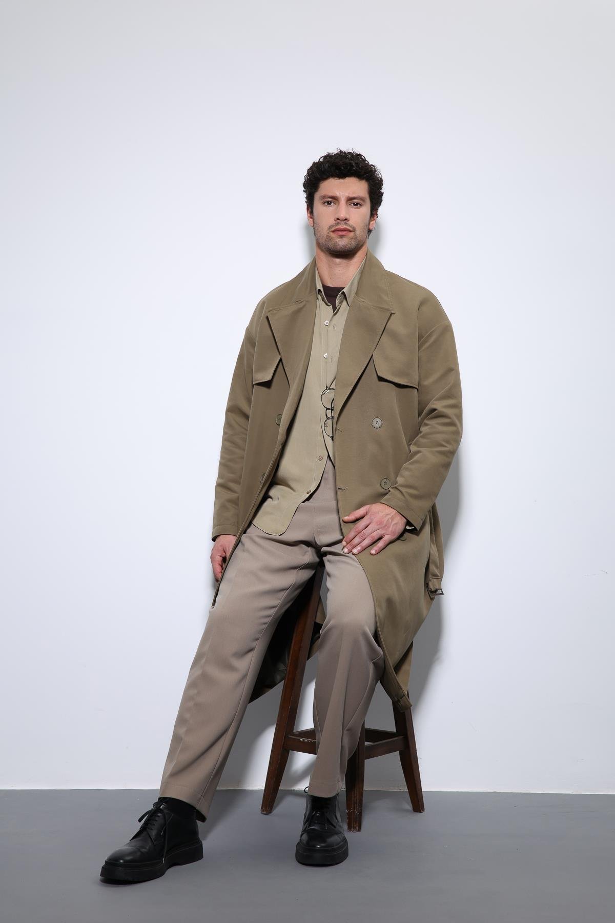 Antioch Açık Haki Kruvaze Kapama Kemerli Trençkot