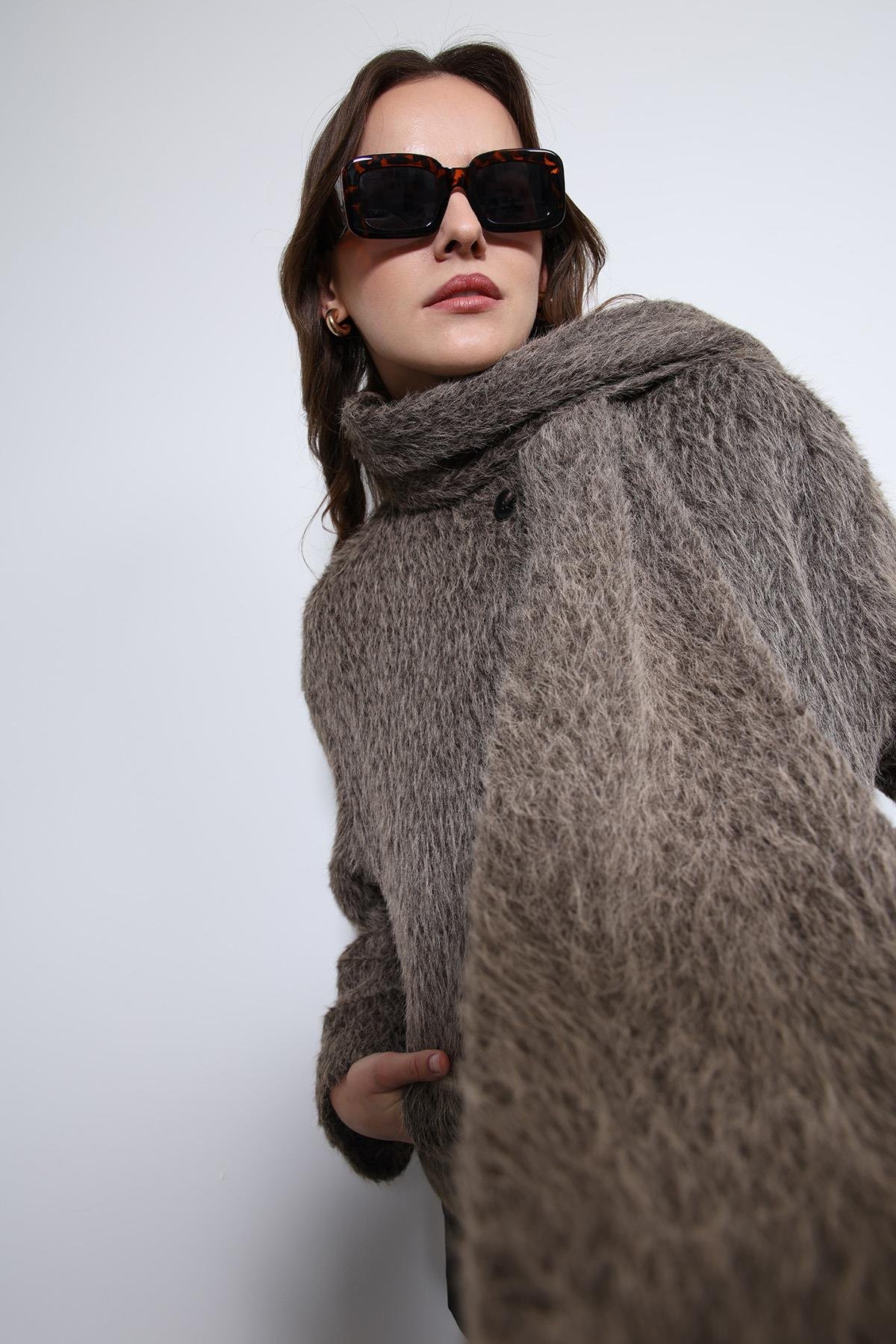 Antioch Açık Kahve Atkı Yaka Suni Kürklü Kaban