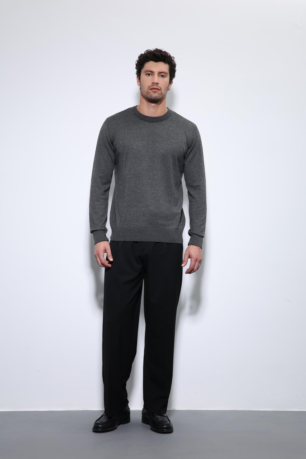 Antioch Antrasit Yumuşak Dokulu Basic Erkek Kazak