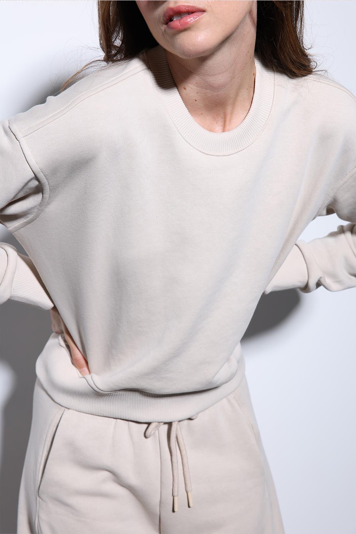 Antioch Bej Basic Kadın Sweatshirt