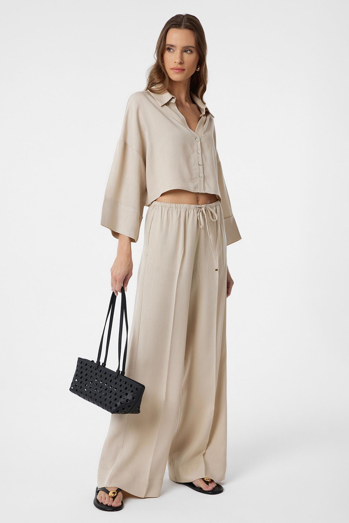 Antioch Bej Crop Kadın Gömlek