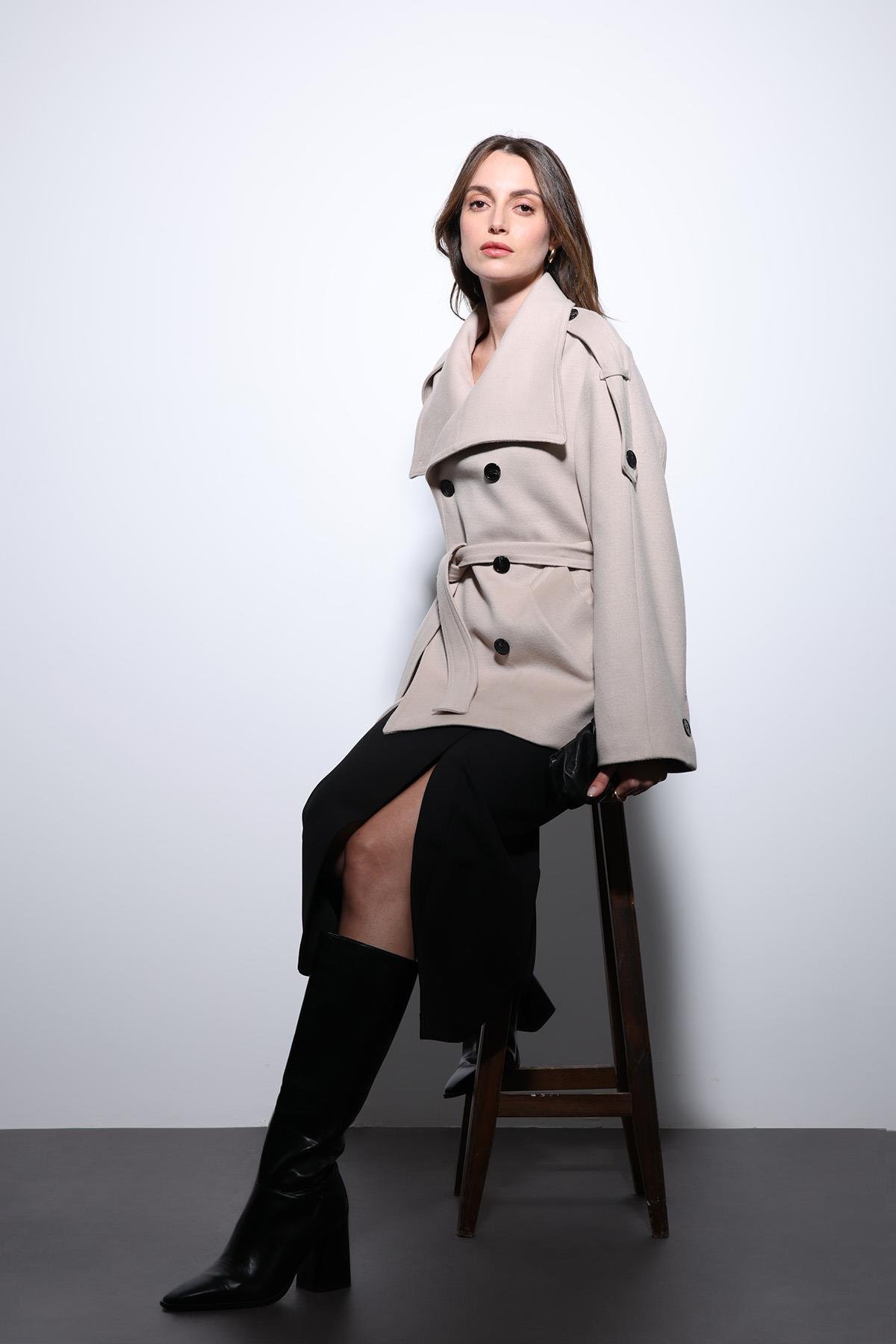 Antioch Bej Dik Yaka Kruvaze Kadın Kaban