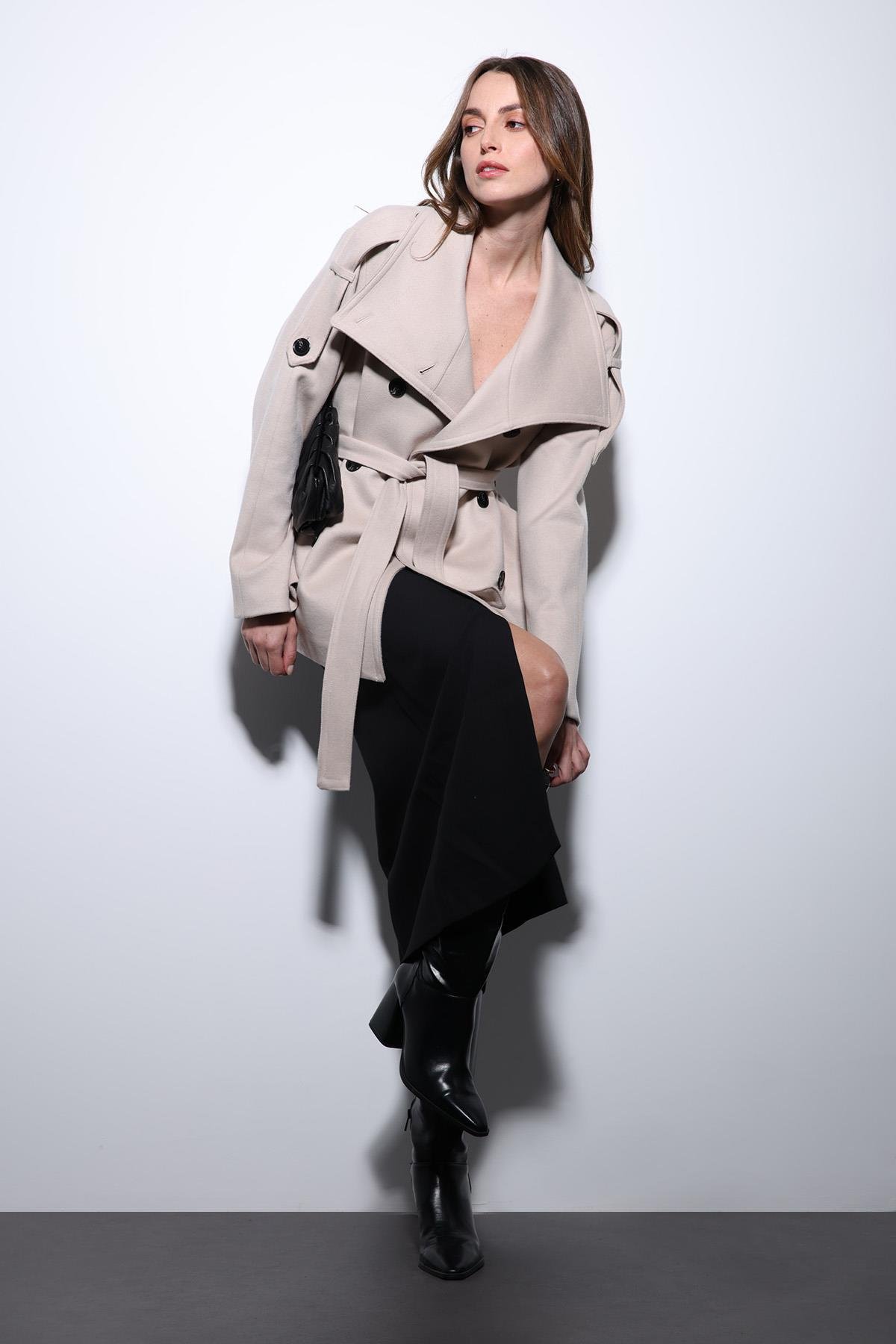 Antioch Bej Dik Yaka Kruvaze Kadın Kaban