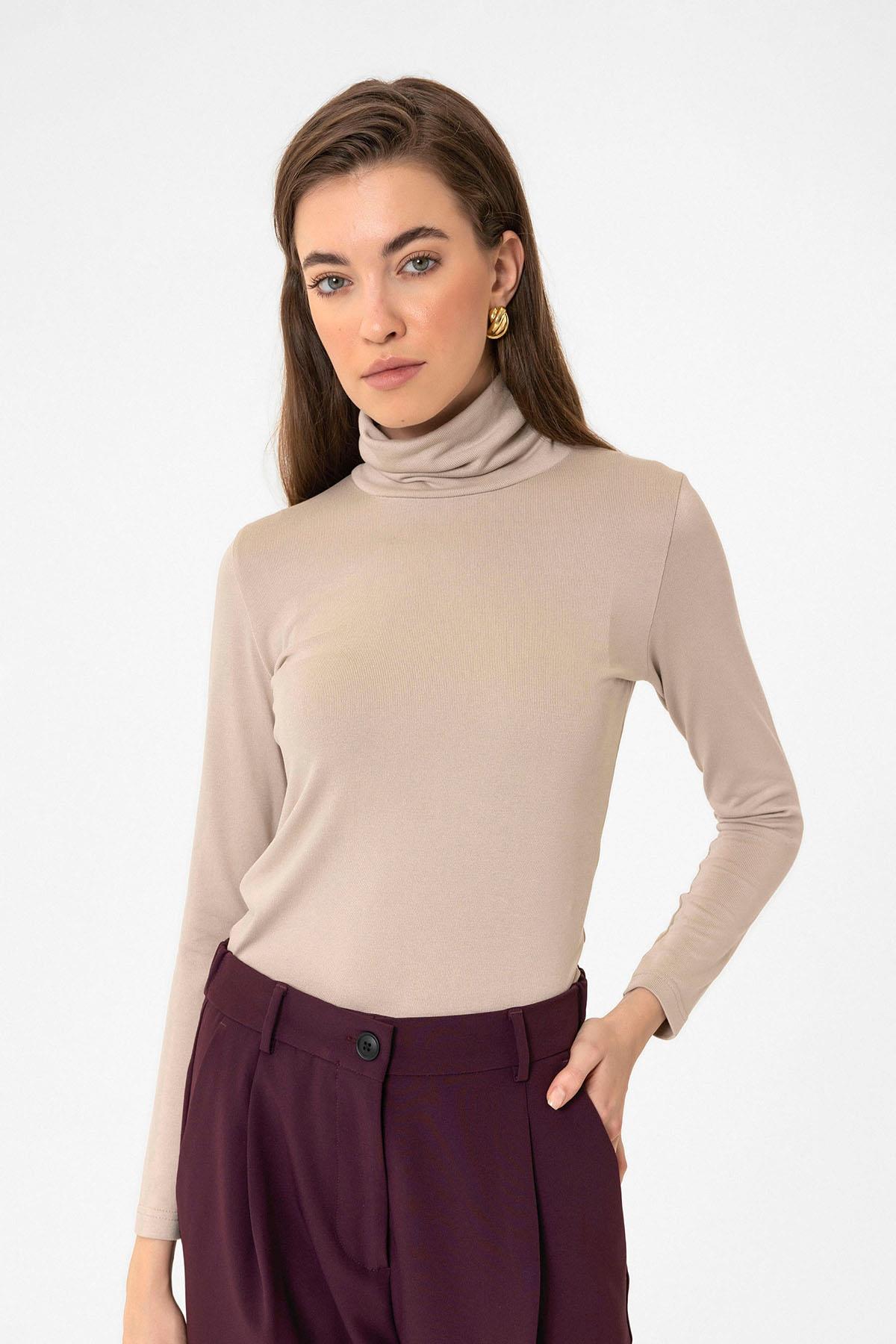 Antioch Bej Kadın Boğazlı Triko Kazak