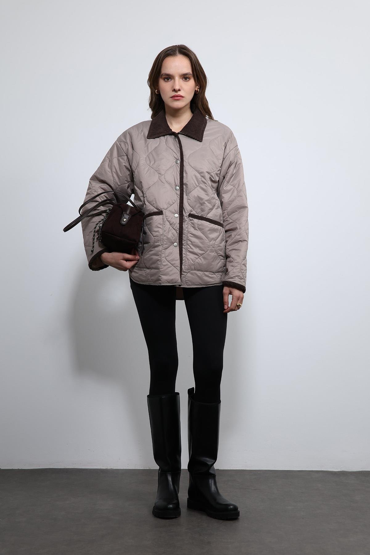 Antioch Bej Kontrast Yaka Desenli Mont