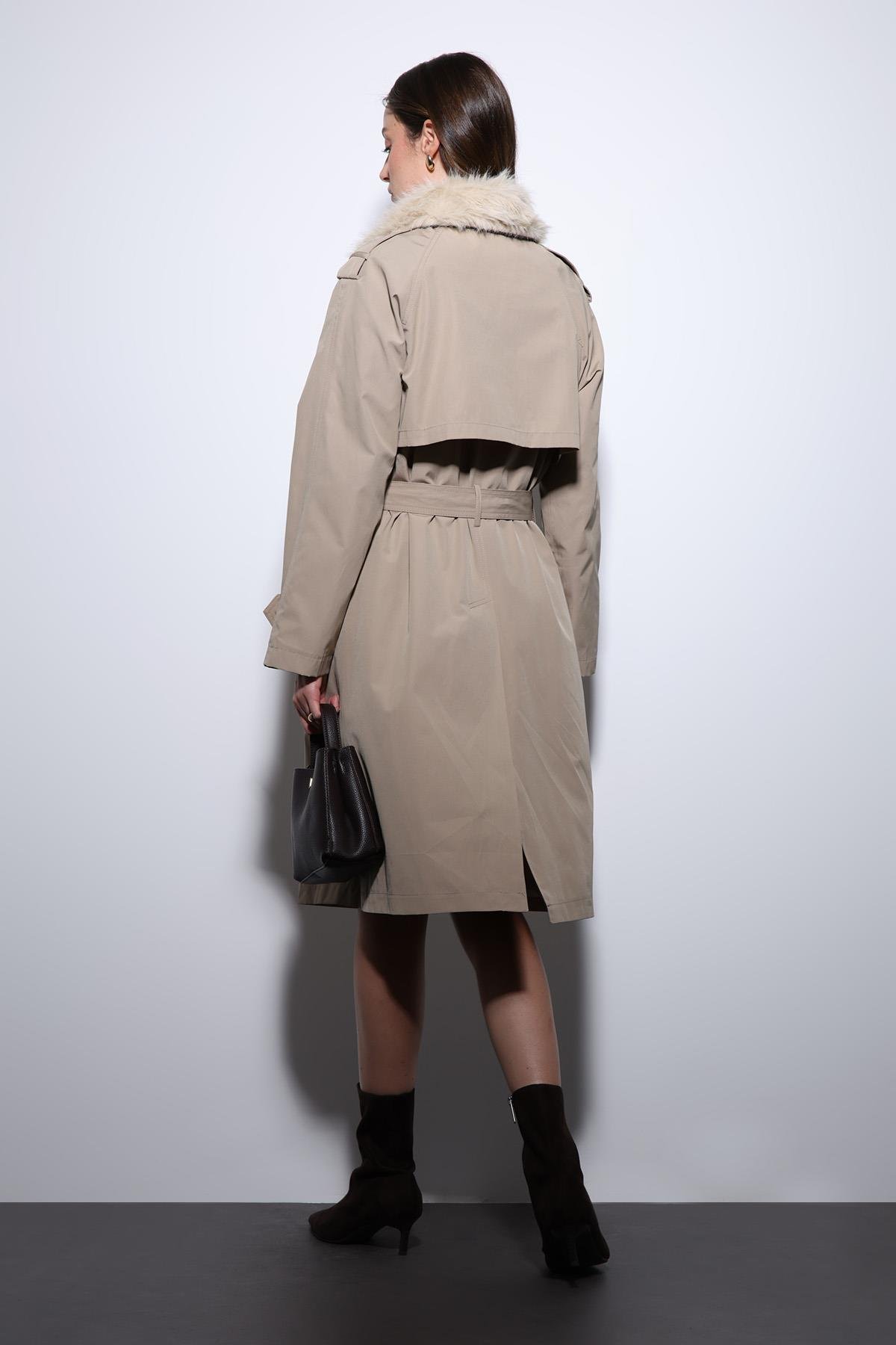 Antioch Bej Suni Kürklü Yaka Kadın Trençkot