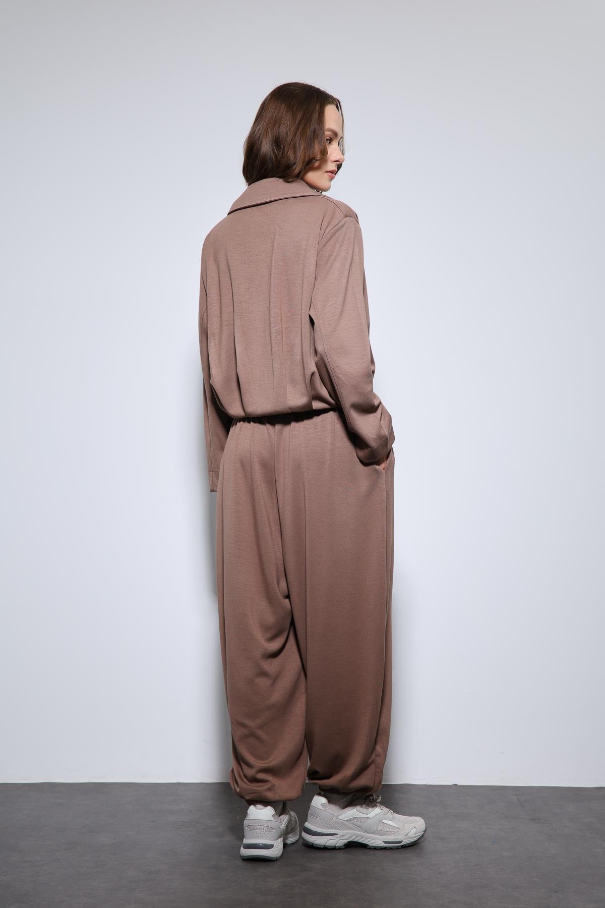 Antioch Bej Volümlü Ceket ve Paça Lastikli Eşofman Takım