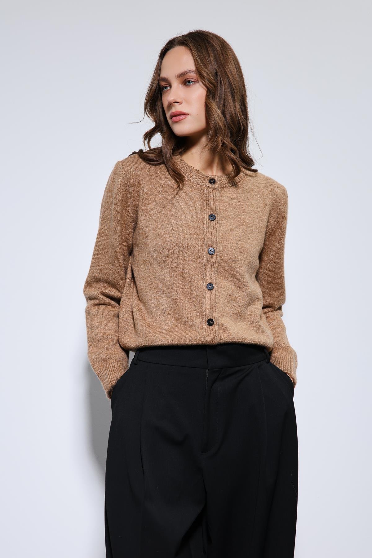 Antioch Bej Yumuşak Dokulu Hırka