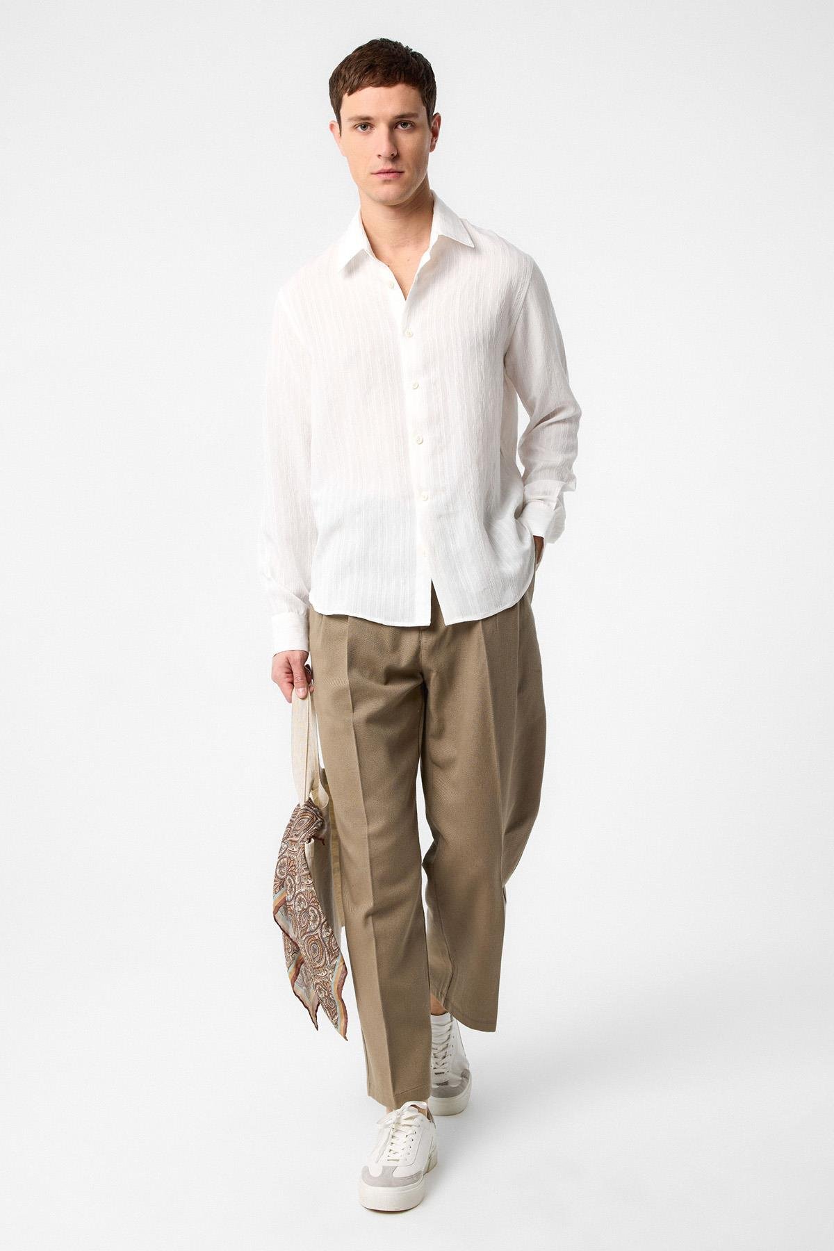 Antioch Beyaz Çizgili ve Dokulu Erkek Gömlek