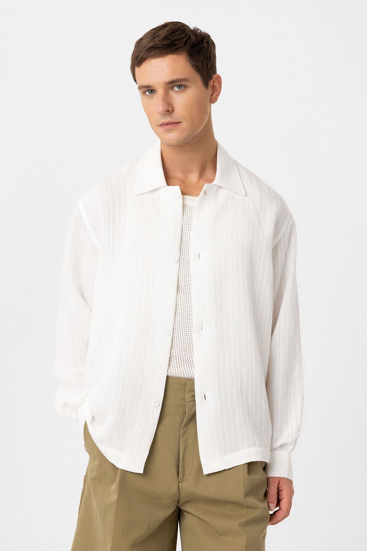 Antioch Beyaz Oversize Dokulu Erkek Gömlek