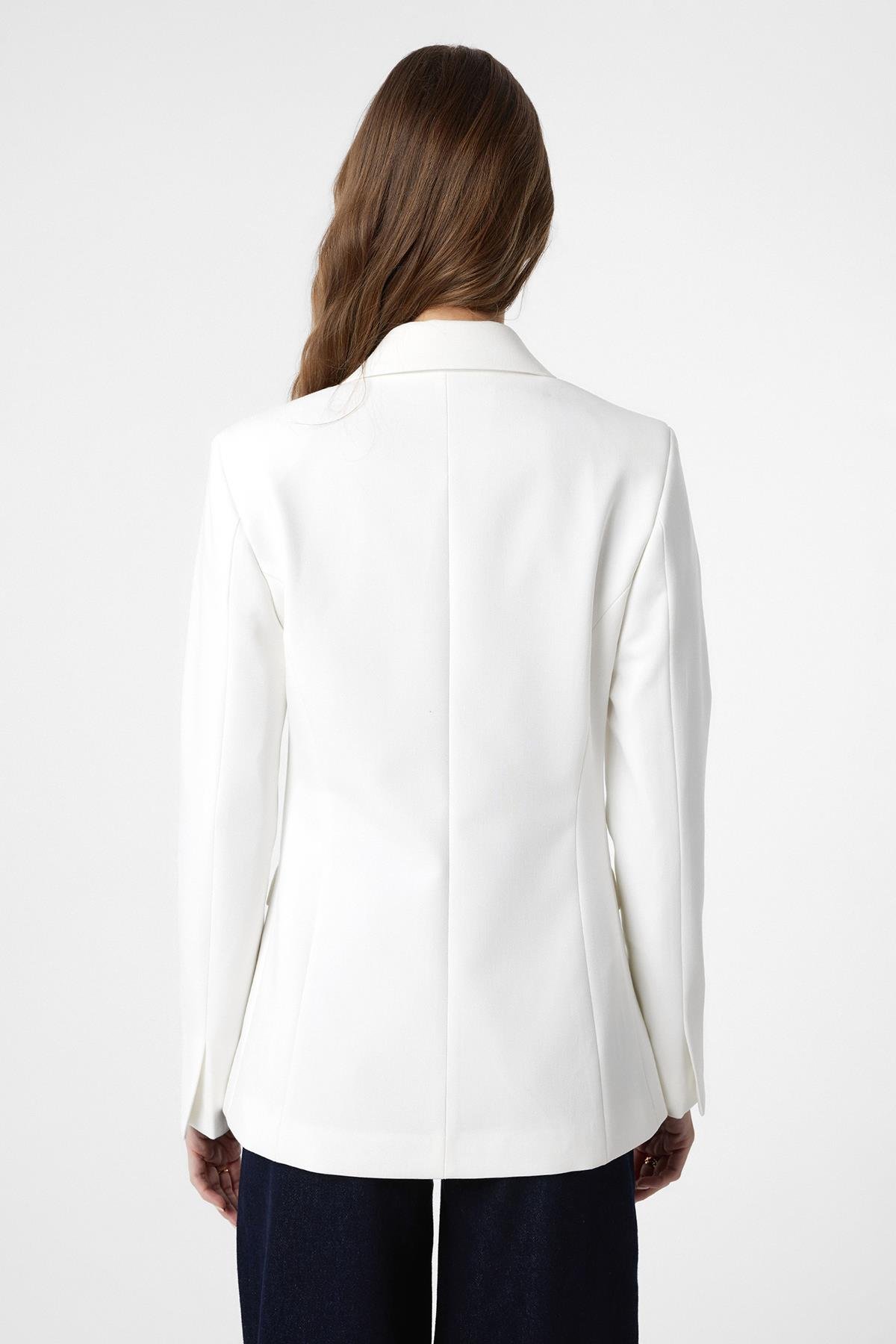 Antioch Beyaz Vücuda Oturan Kadın Blazer Ceket