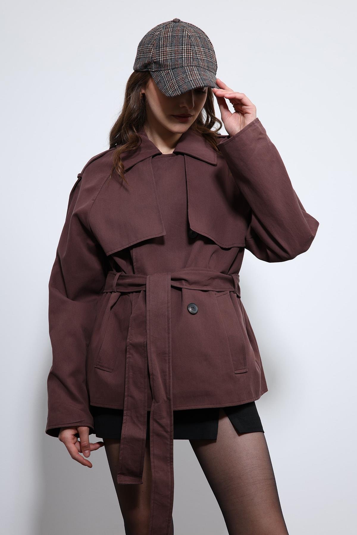 Antioch Bordo Kemerli Kısa Trençkot