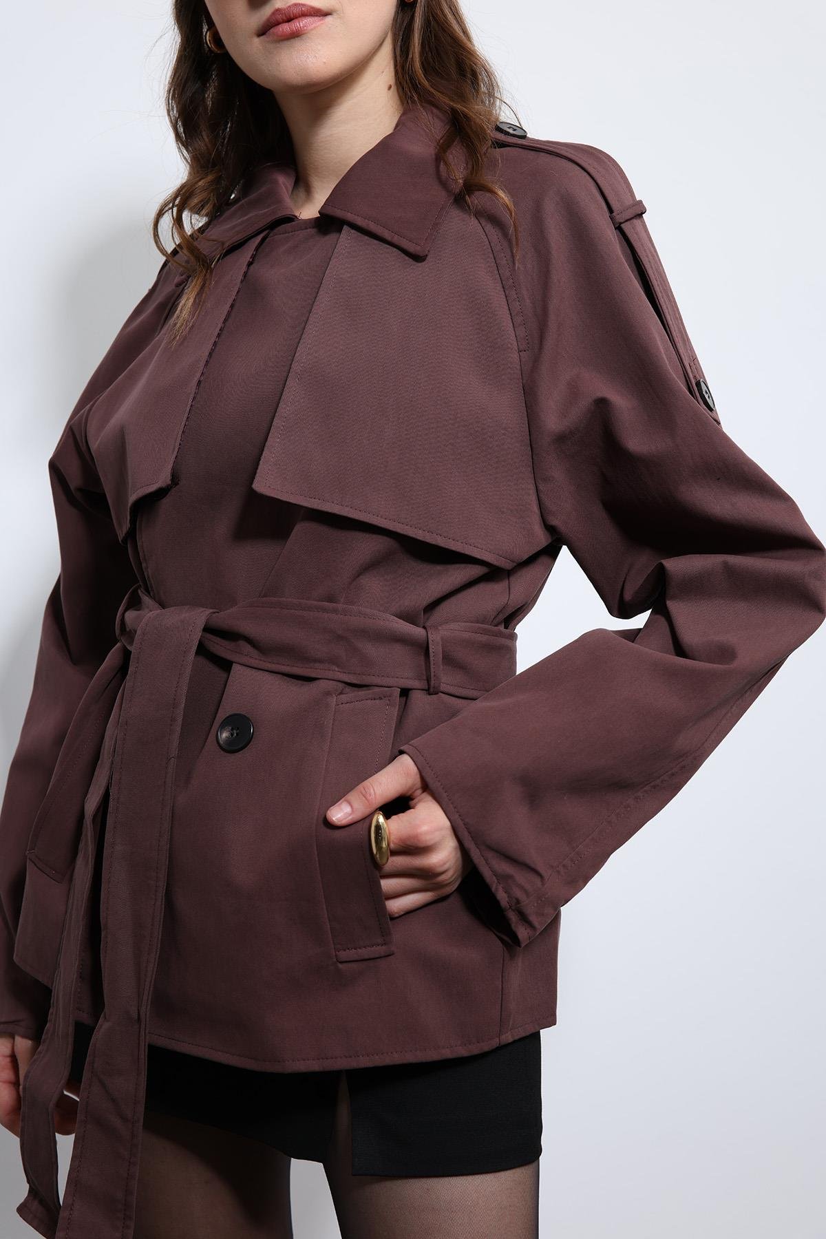 Antioch Bordo Kemerli Kısa Trençkot