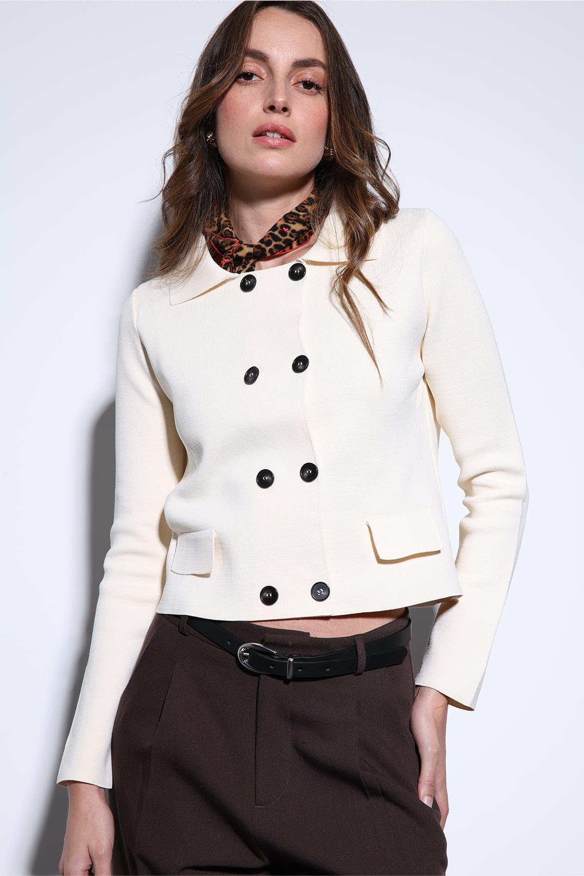 Antioch Ekru Kruvaze Kapama Kadın Triko Hırka