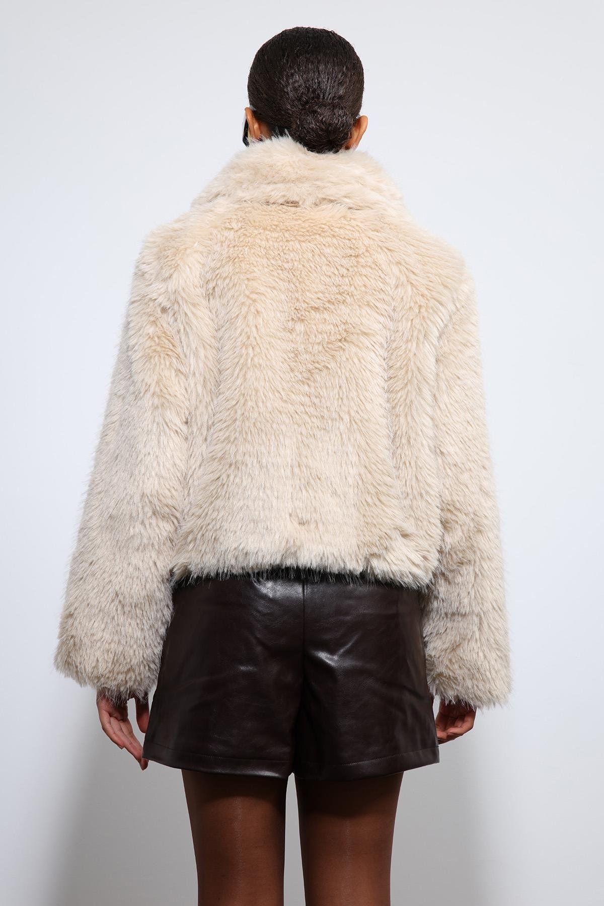 Antioch Ekru Peluş Görünümlü Mont
