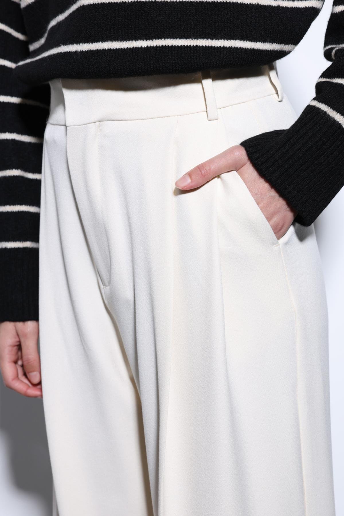 Antioch Ekru Pileli Palazzo Kadın Pantolon