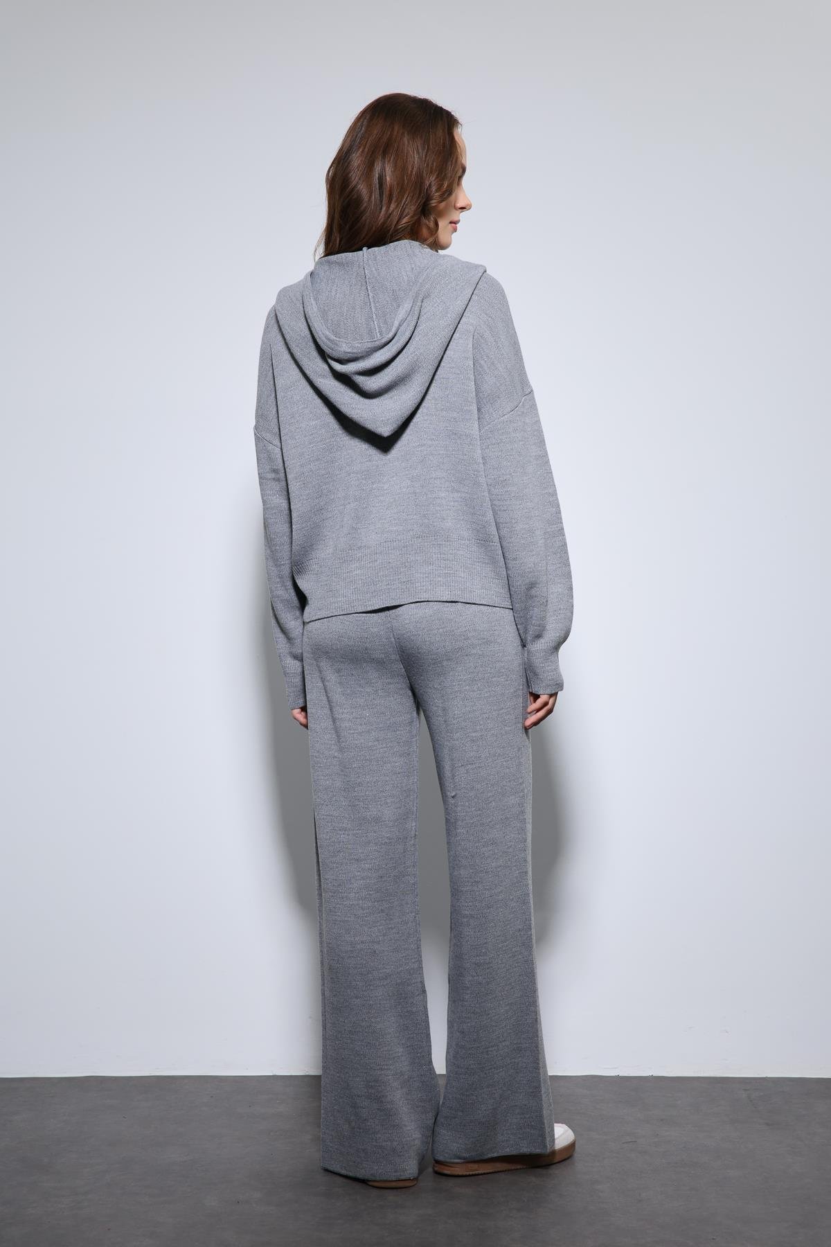 Antioch Gri Kapüşonlu Üst ve Geniş Paça Triko Takım