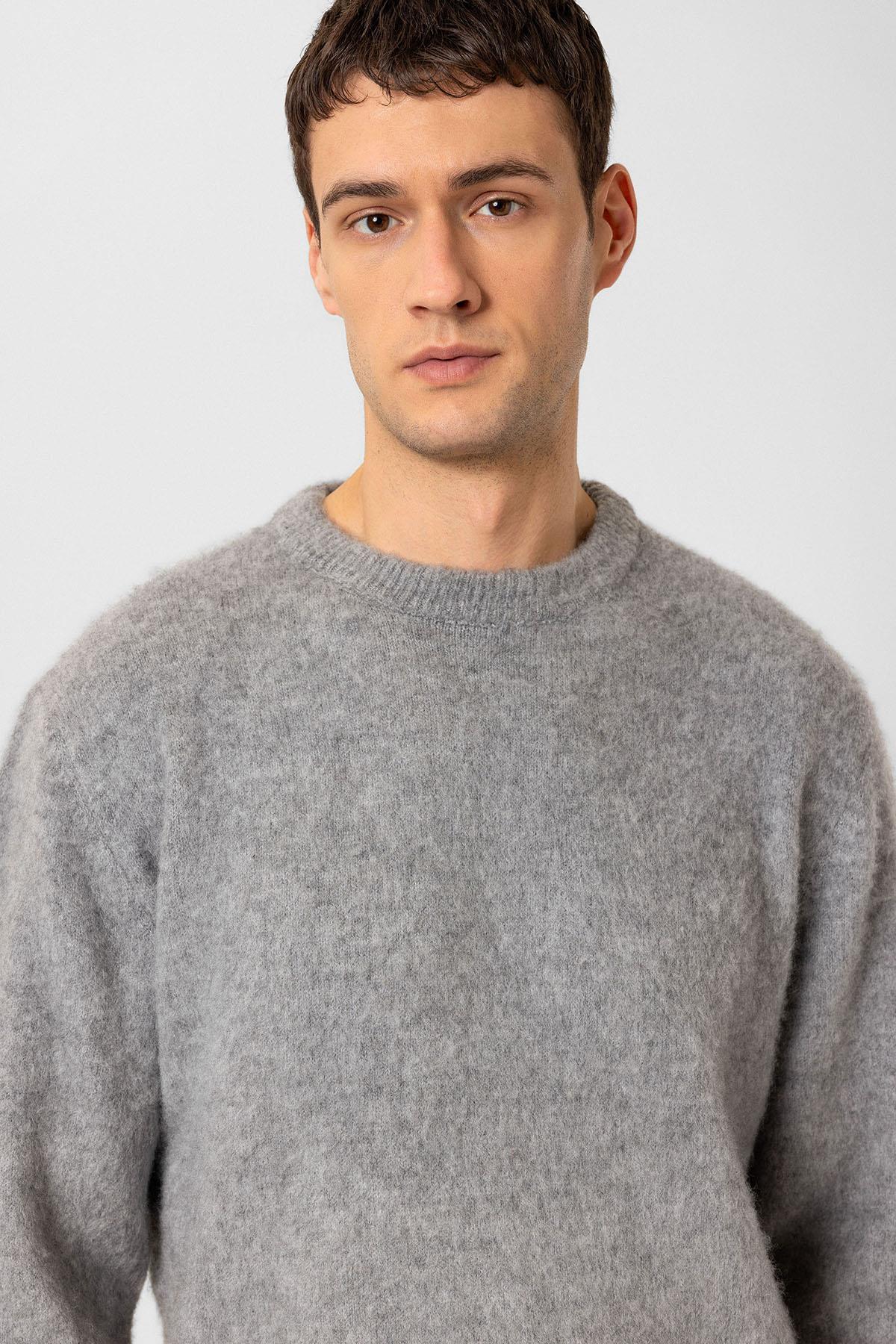 Antioch Gri Yumuşak Dokulu Erkek Kazak