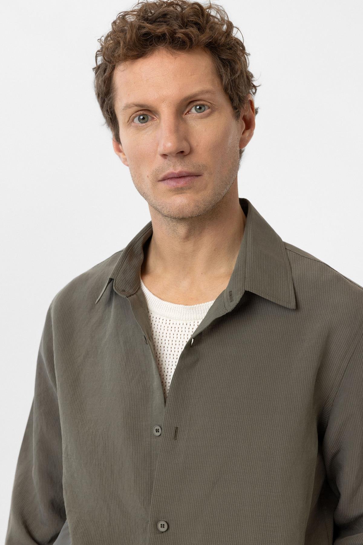 Antioch Haki Relax Fit Modal Kumaş Erkek Gömlek