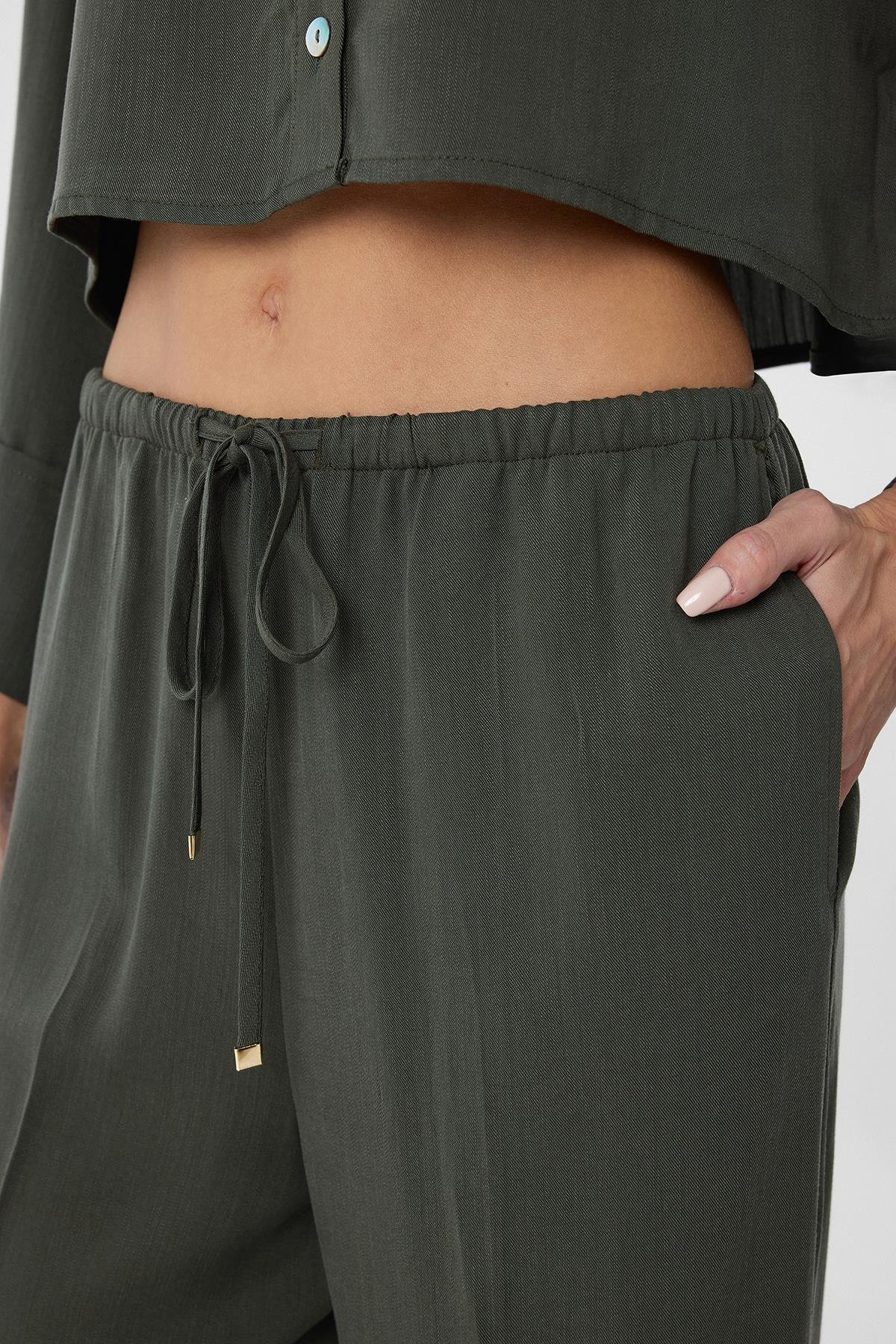 Antioch Haki Relaxed Kadın Pantolon