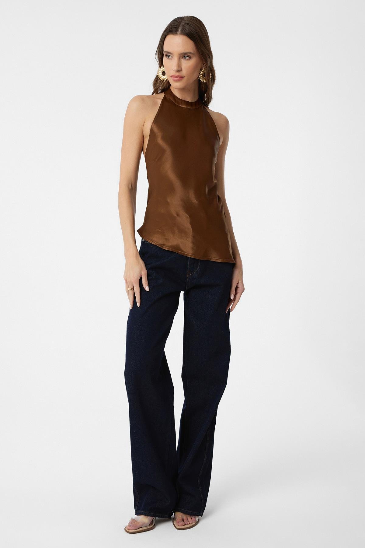 Antioch Kahve Asimetrik Saten Sırt Dekolteli Kadın Top