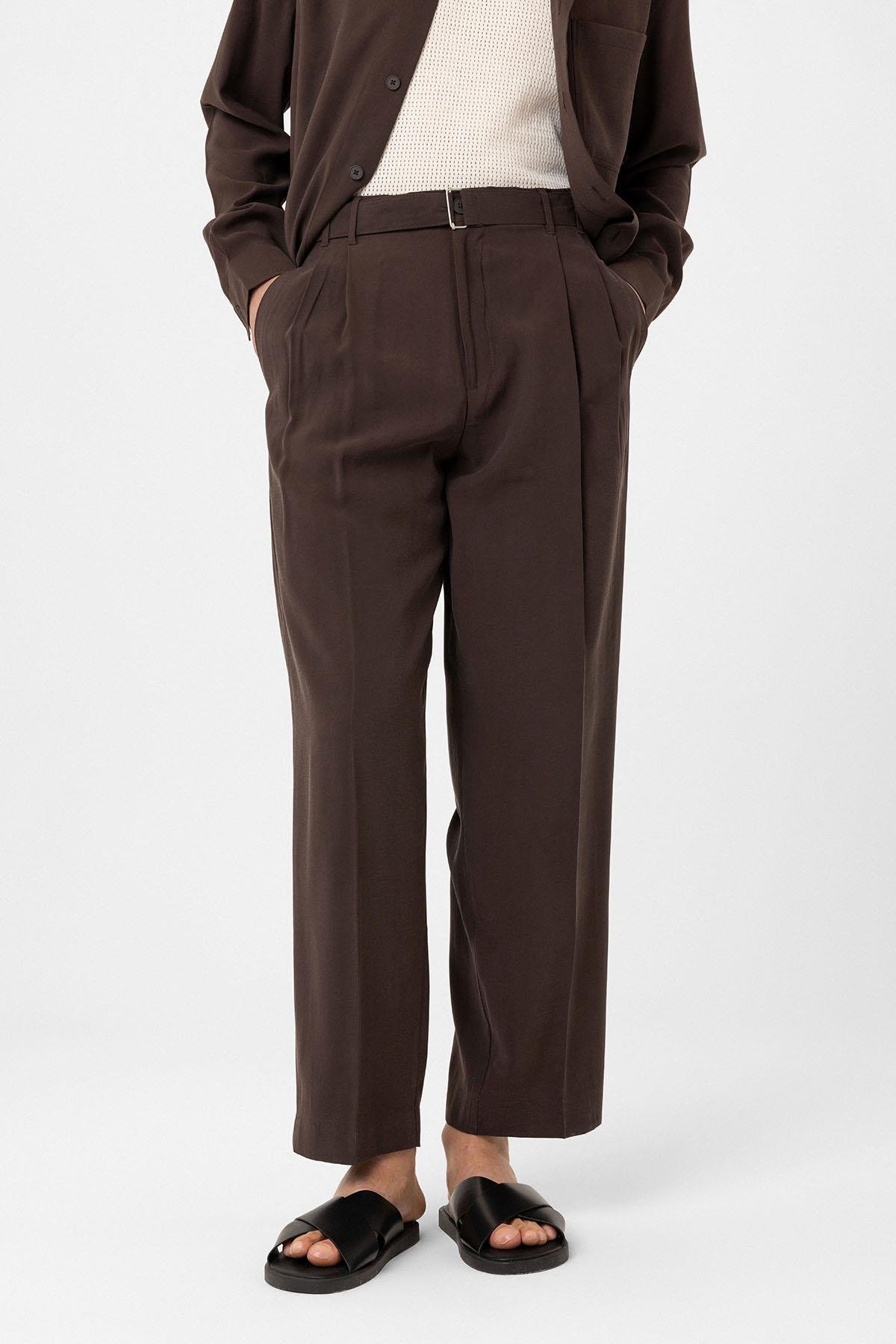 Antioch Kahve Modal Kumaş Relax Fit Kemerli Erkek Pantolon