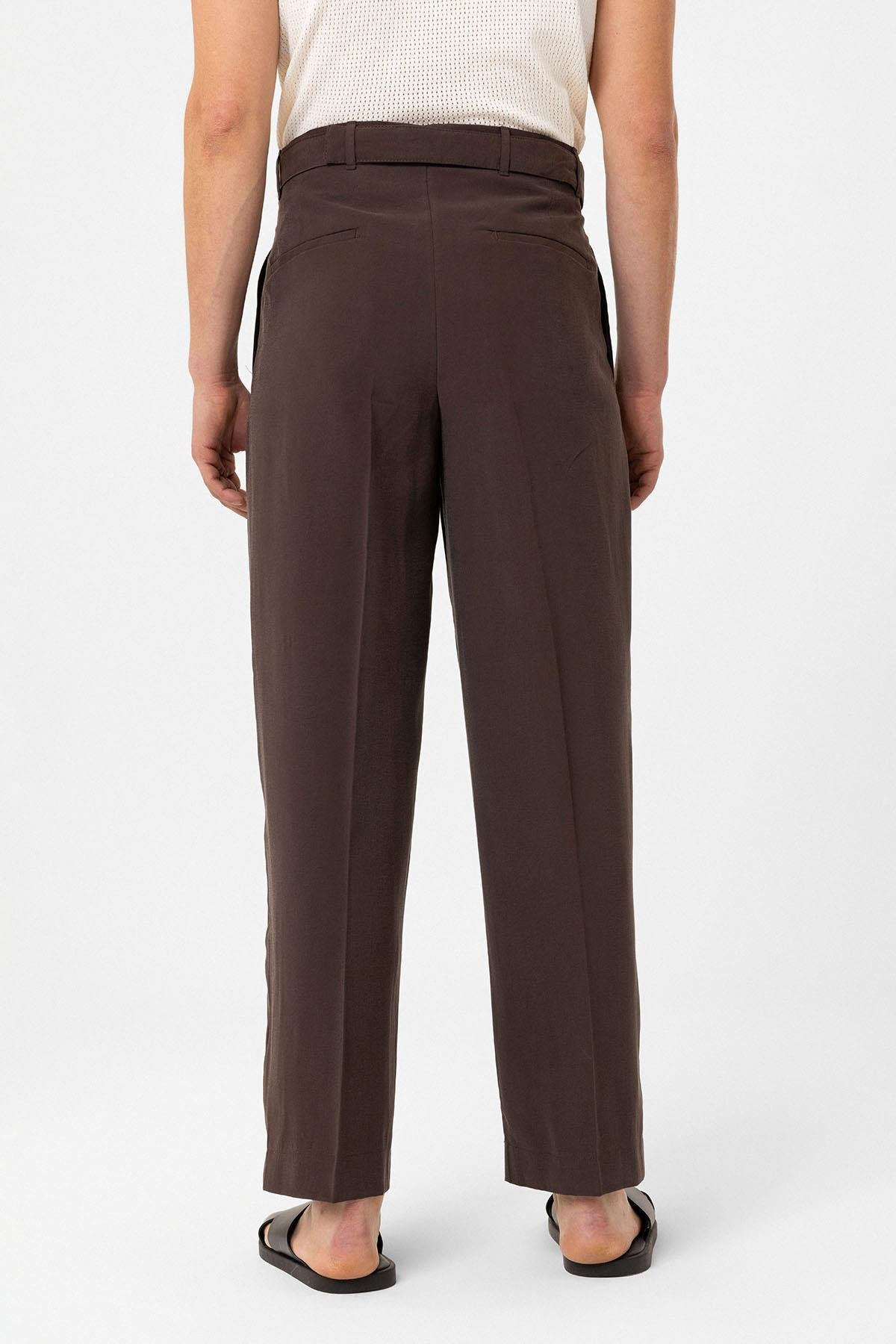 Antioch Kahve Modal Kumaş Relax Fit Kemerli Erkek Pantolon