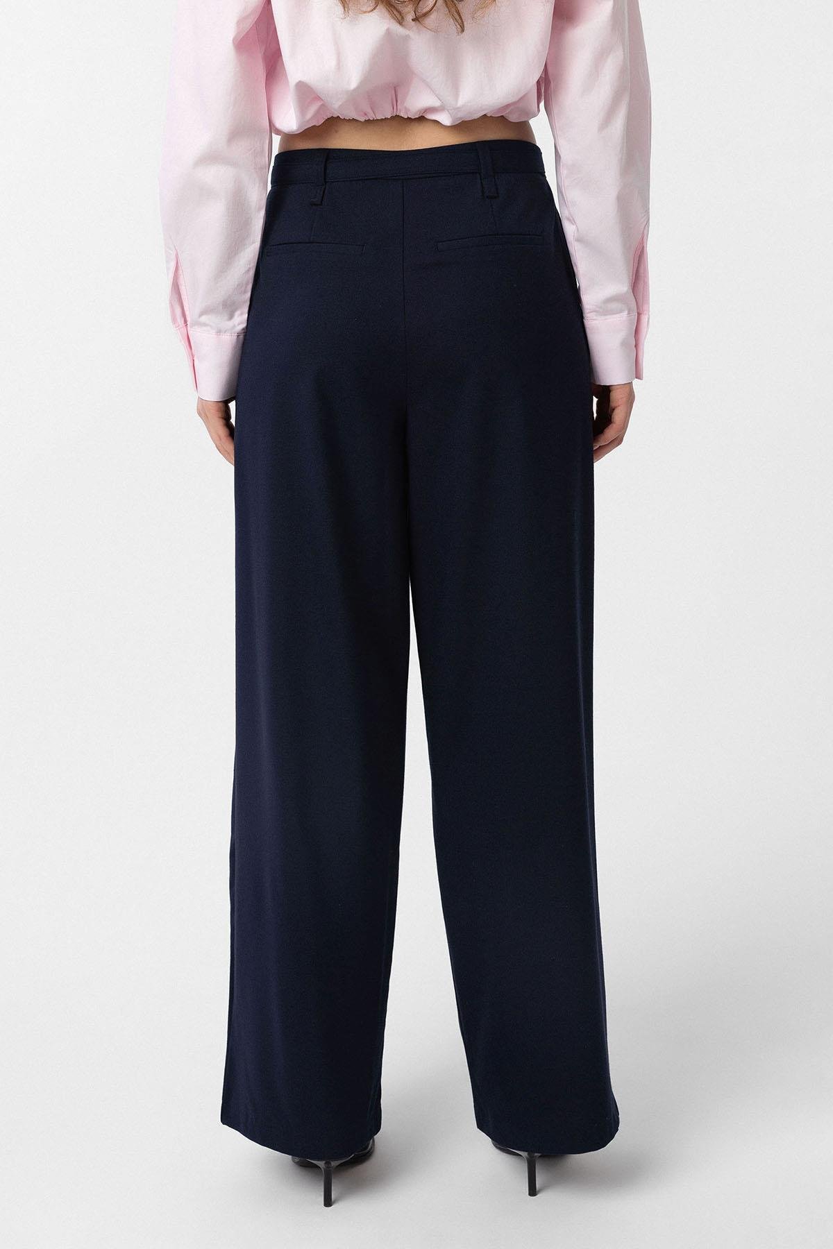 Antioch Lacivert Kemerli Pilili Kadın Pantolon