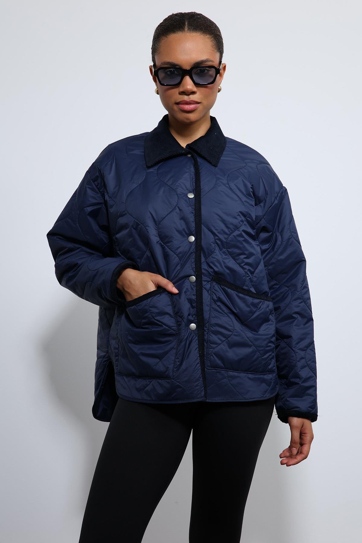 Antioch Lacivert Kontrast Yaka Desenli Mont