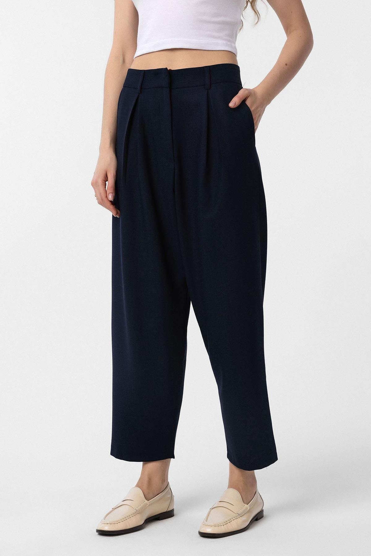 Antioch Lacivert Pilili Soft Bilek Boyu Kadın Pantolon