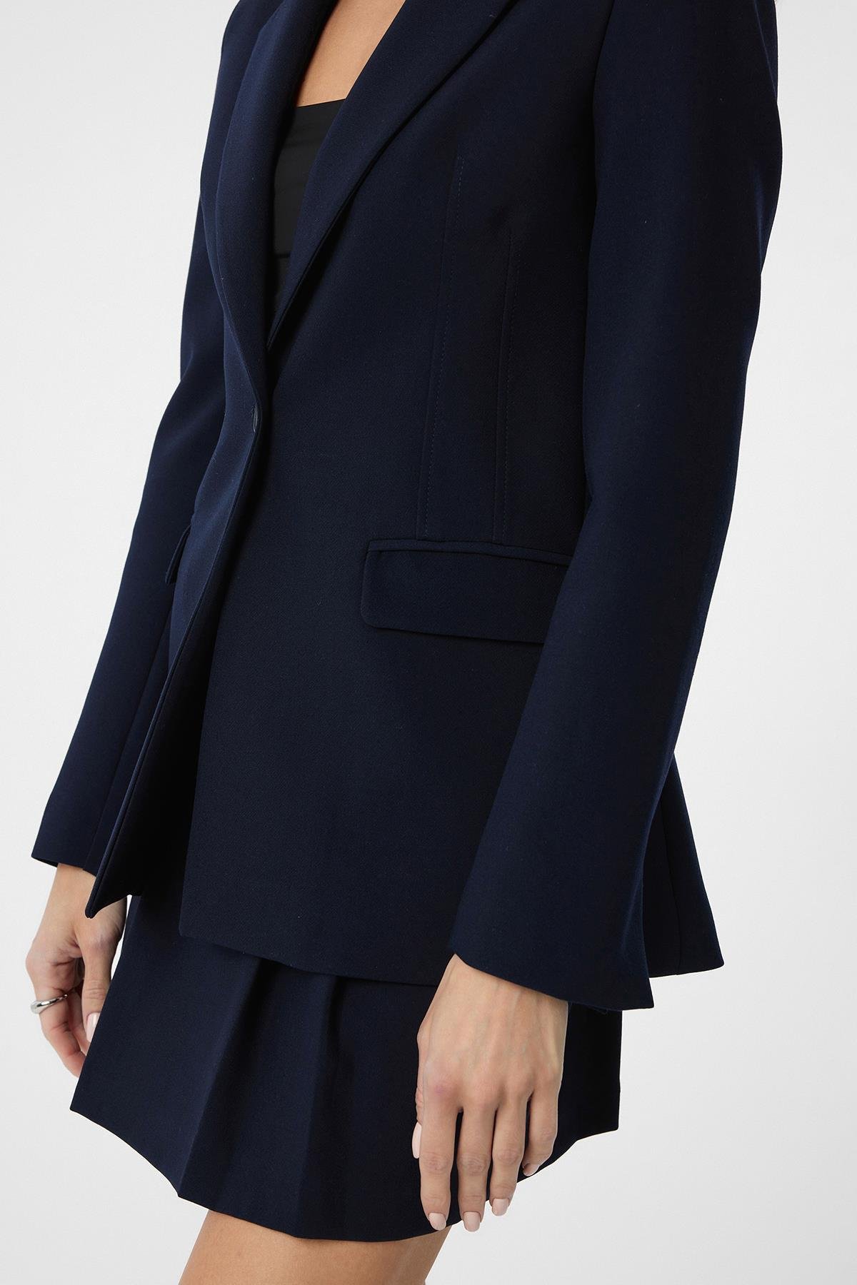 Antioch Lacivert Vücuda Oturan Kadın Blazer Ceket