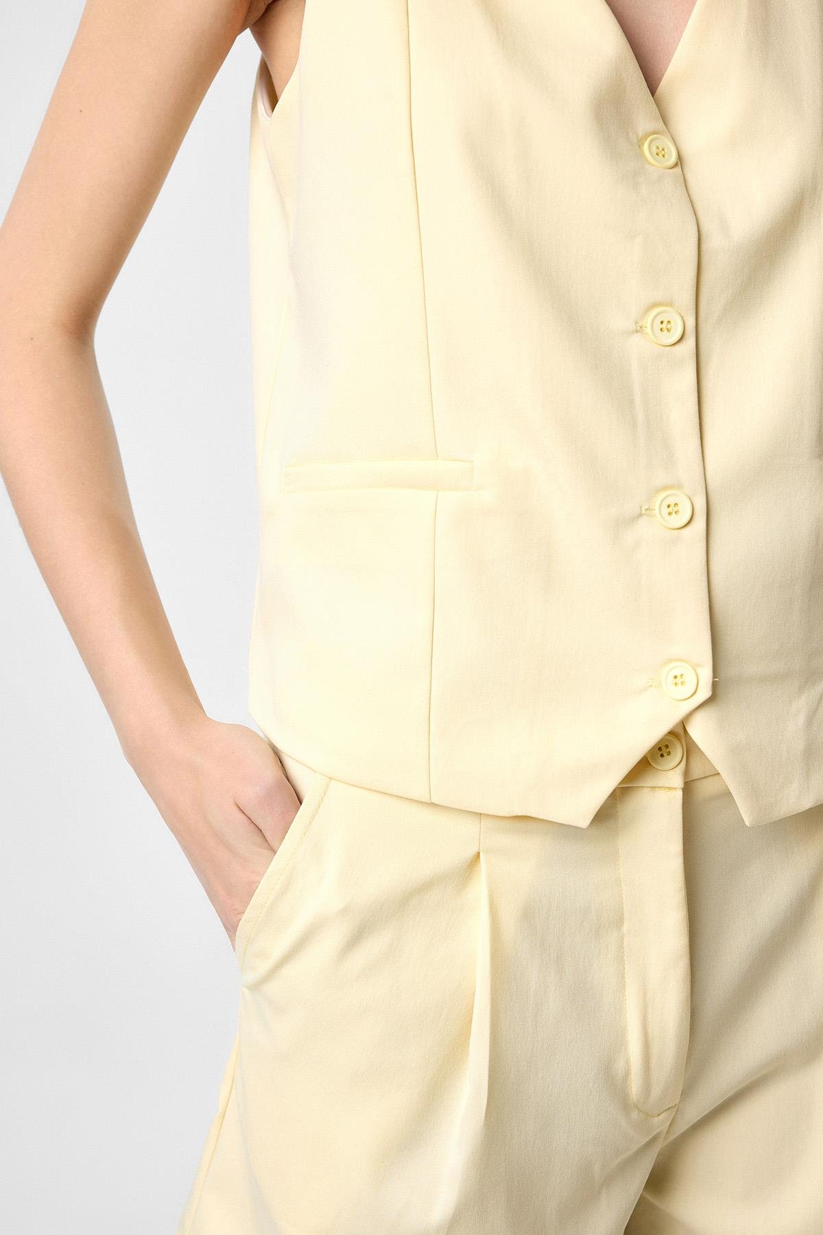 Antioch Sarı Yelek-Şort Kadın Takım