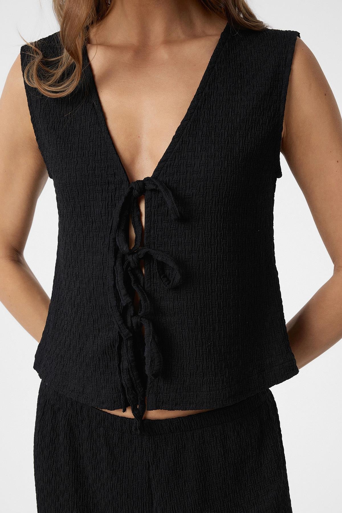 Antioch Siyah Bağ Detaylı Dokulu Kadın Takım