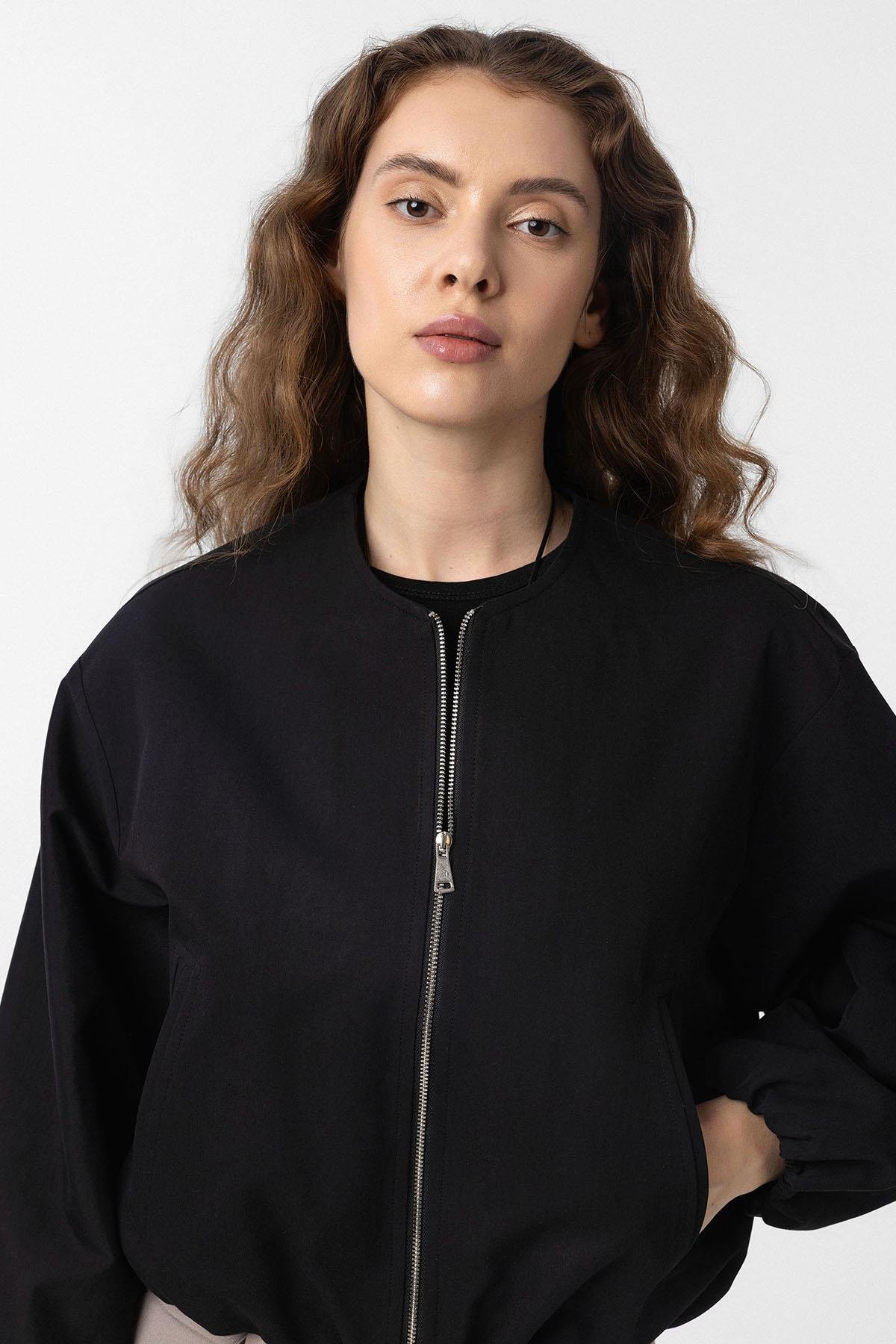 Antioch Siyah Crop Kadın Bomber Mont