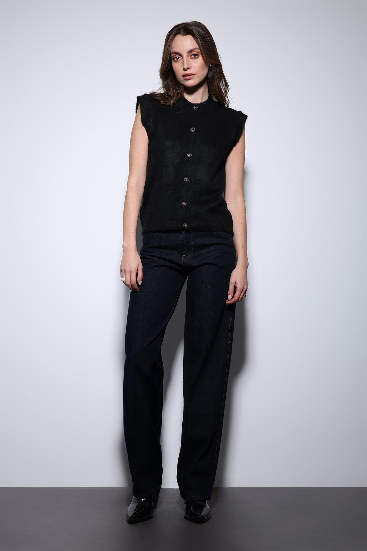 Antioch Siyah Dokulu Kadın Triko Yelek