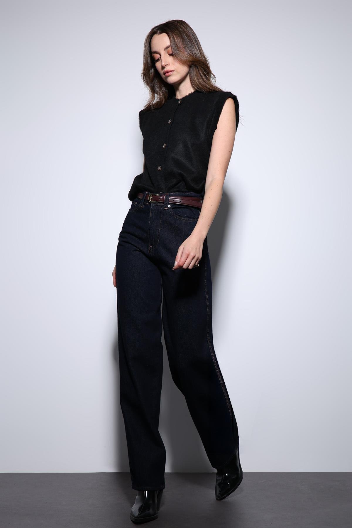 Antioch Siyah Dokulu Kadın Triko Yelek