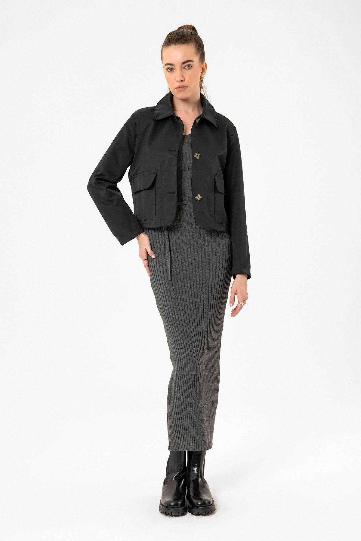 Antioch Siyah Kadın Mevsimlik İnce Kısa Ceket