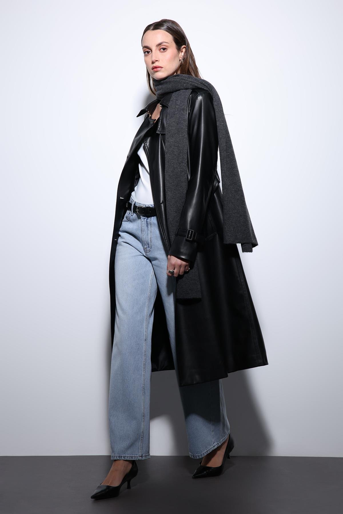 Antioch Siyah Kadın Suni Deri Kemerli Trençkot