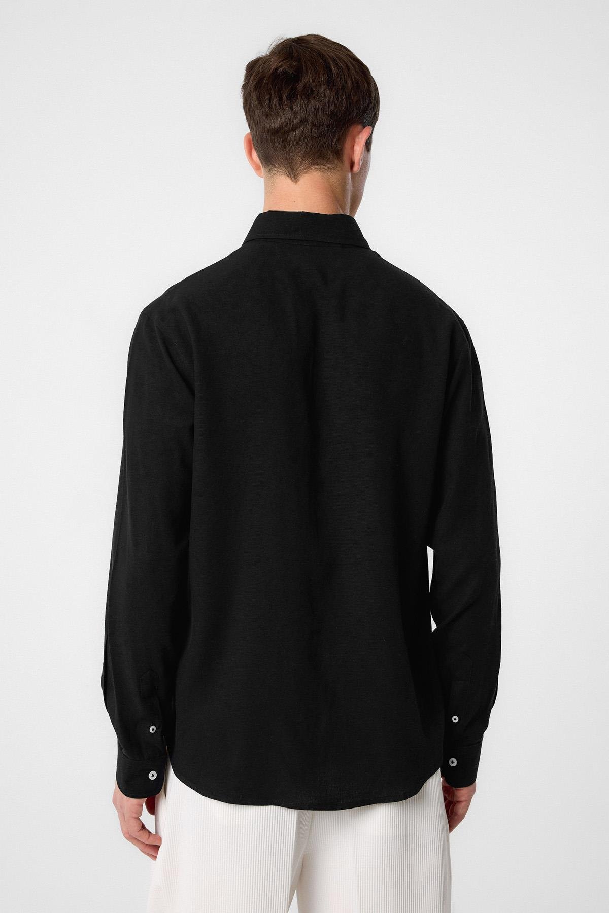 Antioch Siyah Keten Karışımlı Yaka Düğmeli Erkek Gömlek