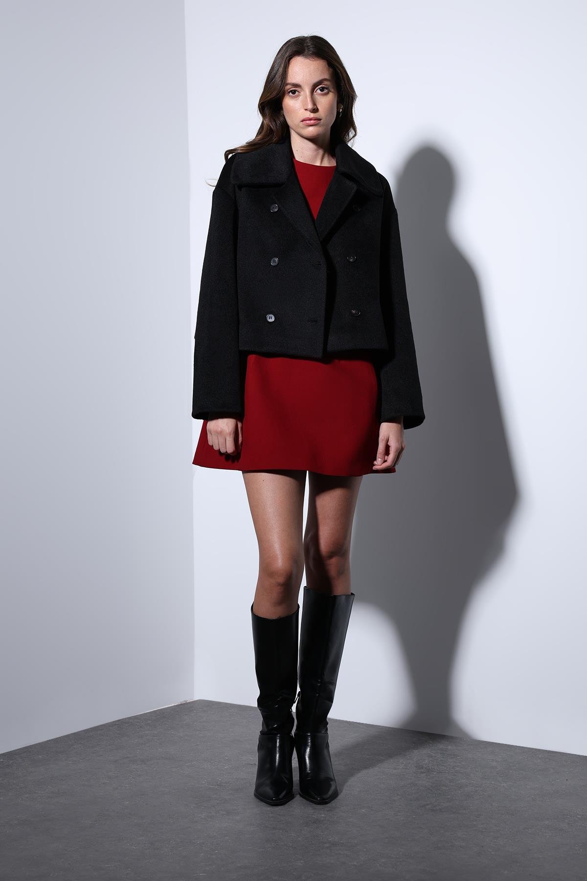 Antioch Siyah Kruvaze Kadın Kısa Kaban