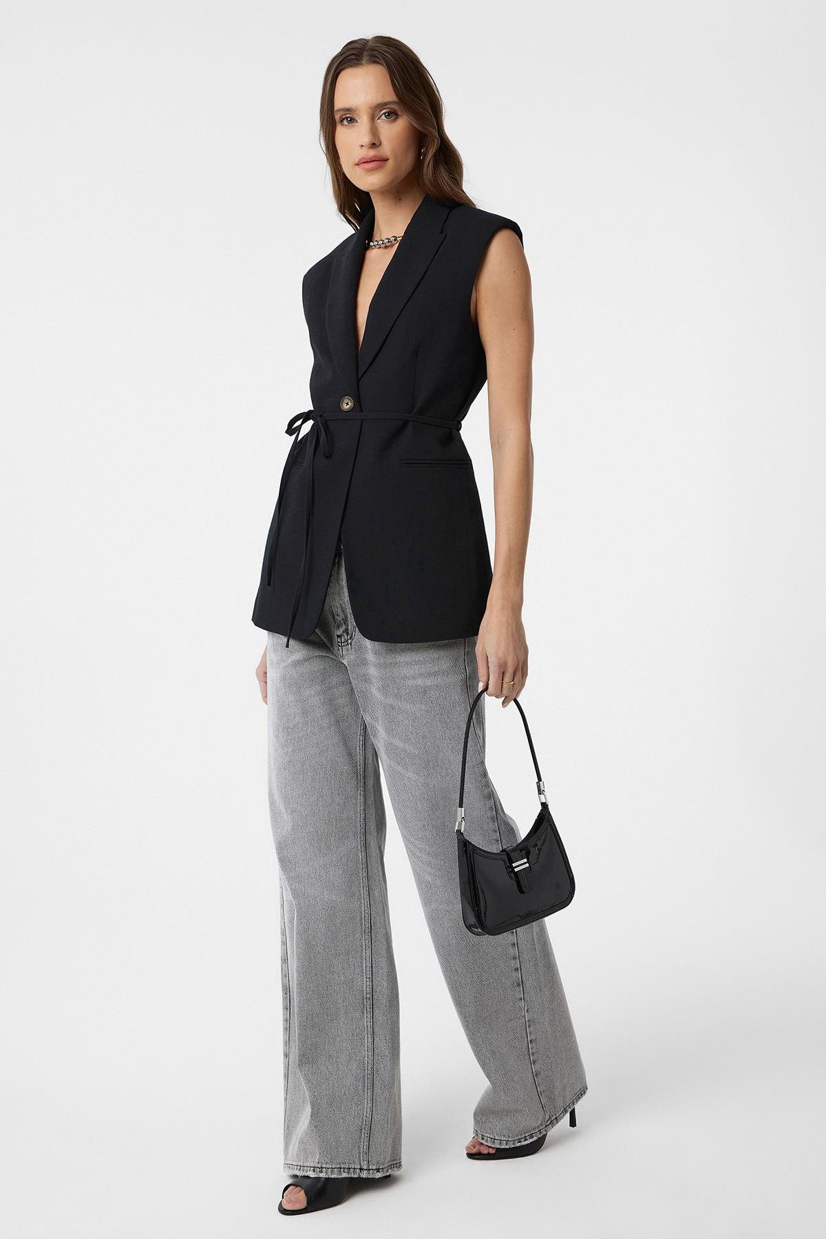 Antioch Siyah Kuşaklı Kadın Yelek